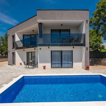 Apartments Villa "Aurea" With Pool Krk Town Exterior foto