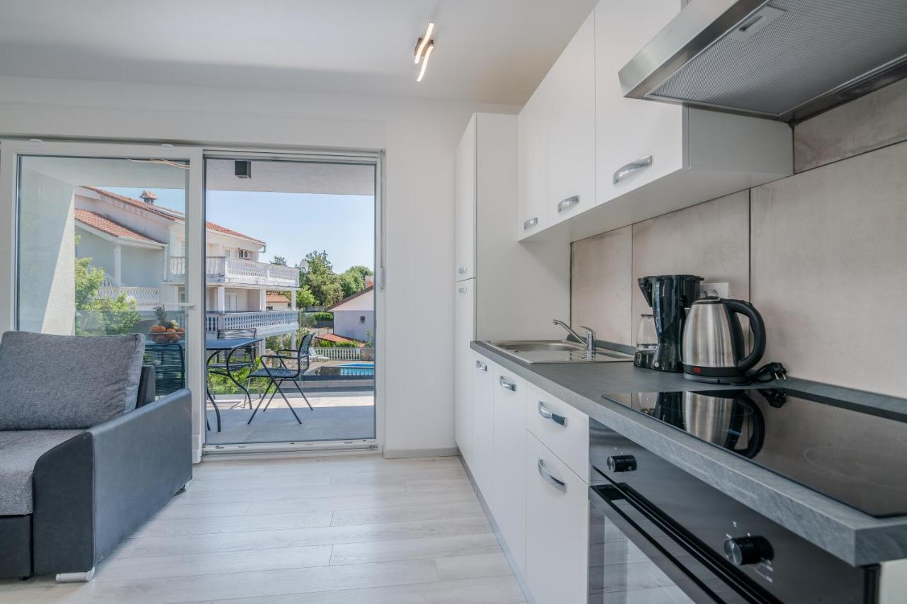 Apartments Villa "Aurea" With Pool Krk Town Exterior foto