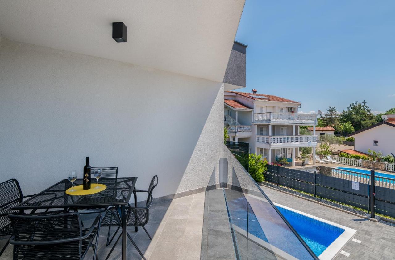 Apartments Villa "Aurea" With Pool Krk Town Exterior foto