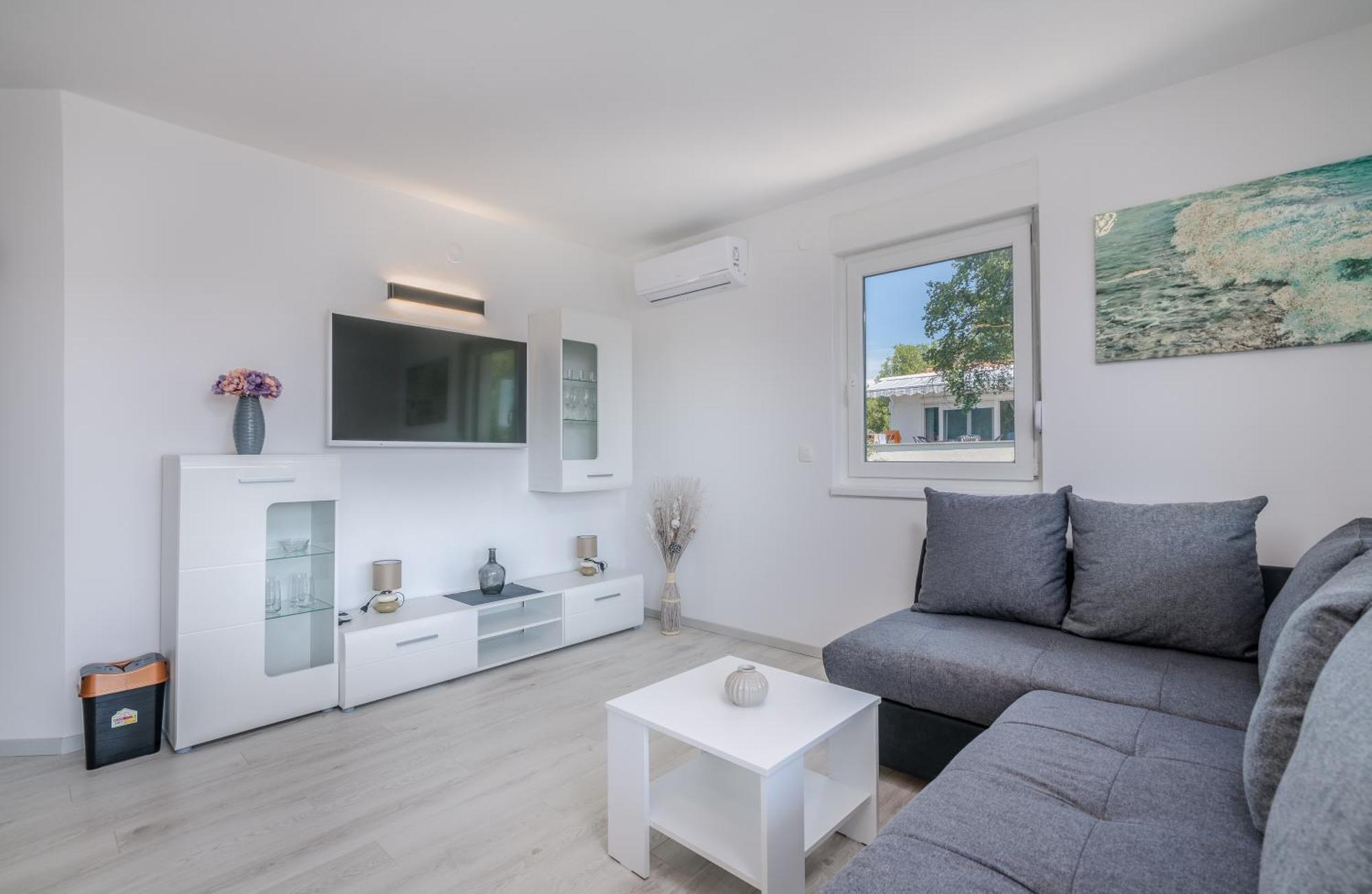 Apartments Villa "Aurea" With Pool Krk Town Habitación foto